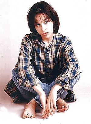 25P Lacey Chabert Foot Pics