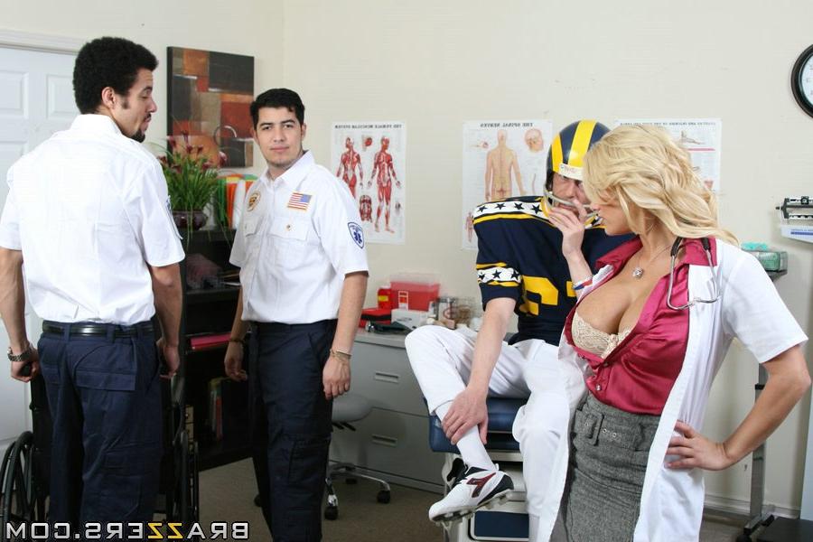 16P Busty doctor in stockings Shyla Stylez seduces her well hung patient
