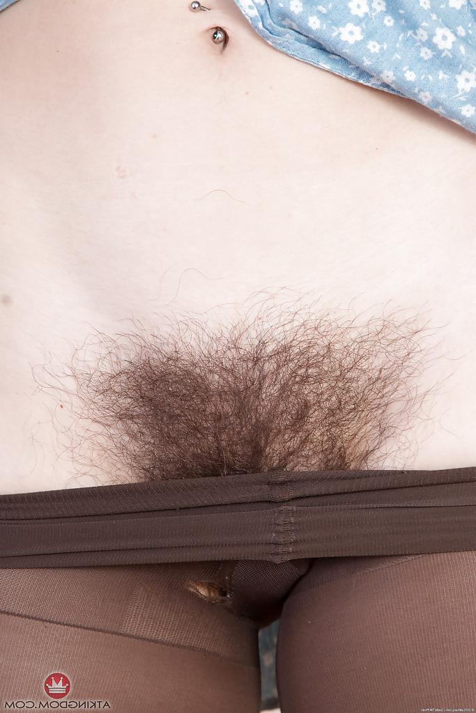 16P Older hairy woman Sunshine poses in nylons and patent leather shoes
