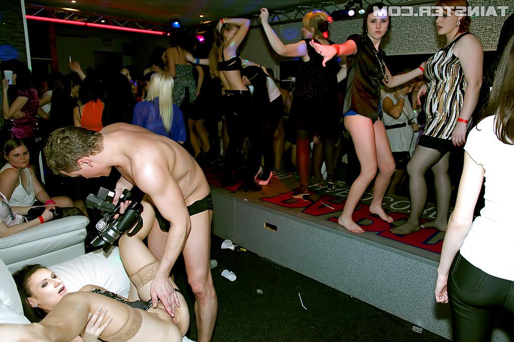 16P Desirable amateurs with seductive bodies enjoy a groupsex party