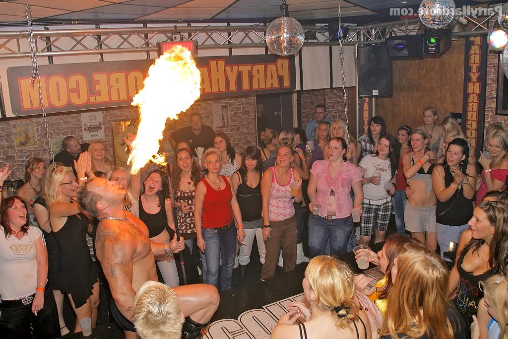 16P Slutty chicks getting drunk and horny at the wild sex party