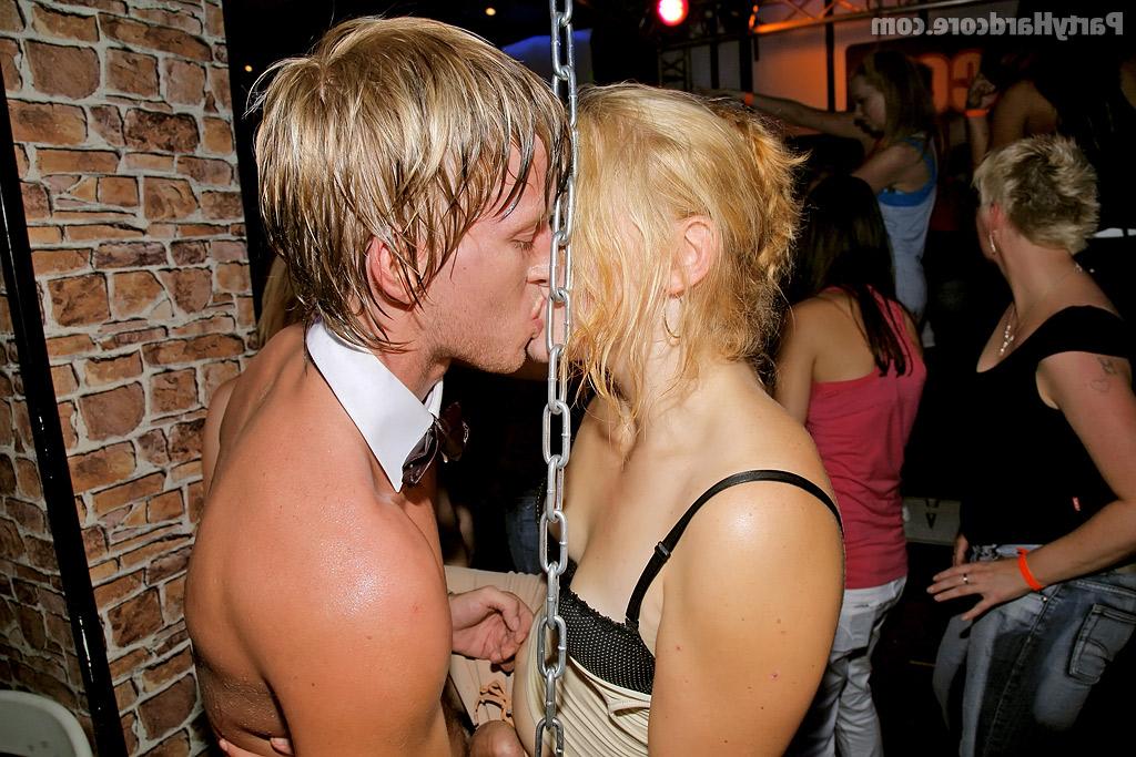 16P Slutty chicks getting drunk and horny at the wild sex party