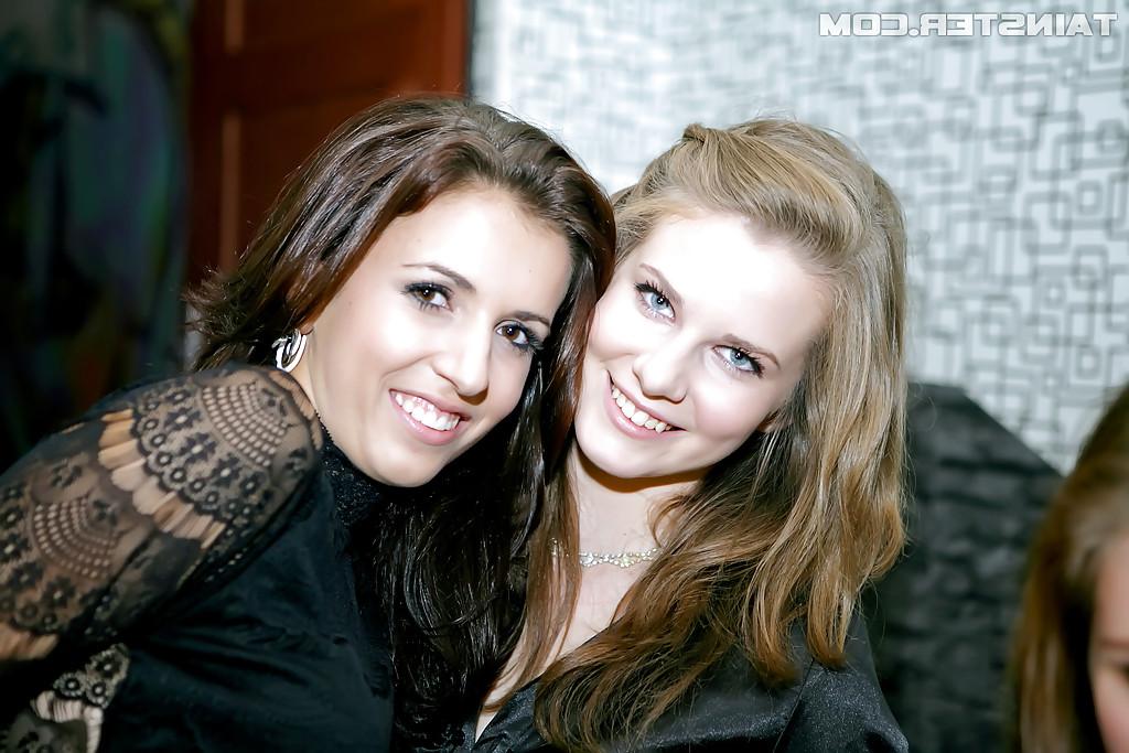 16P Dirty-minded chicks acting sassy at the drunk party with male strippers