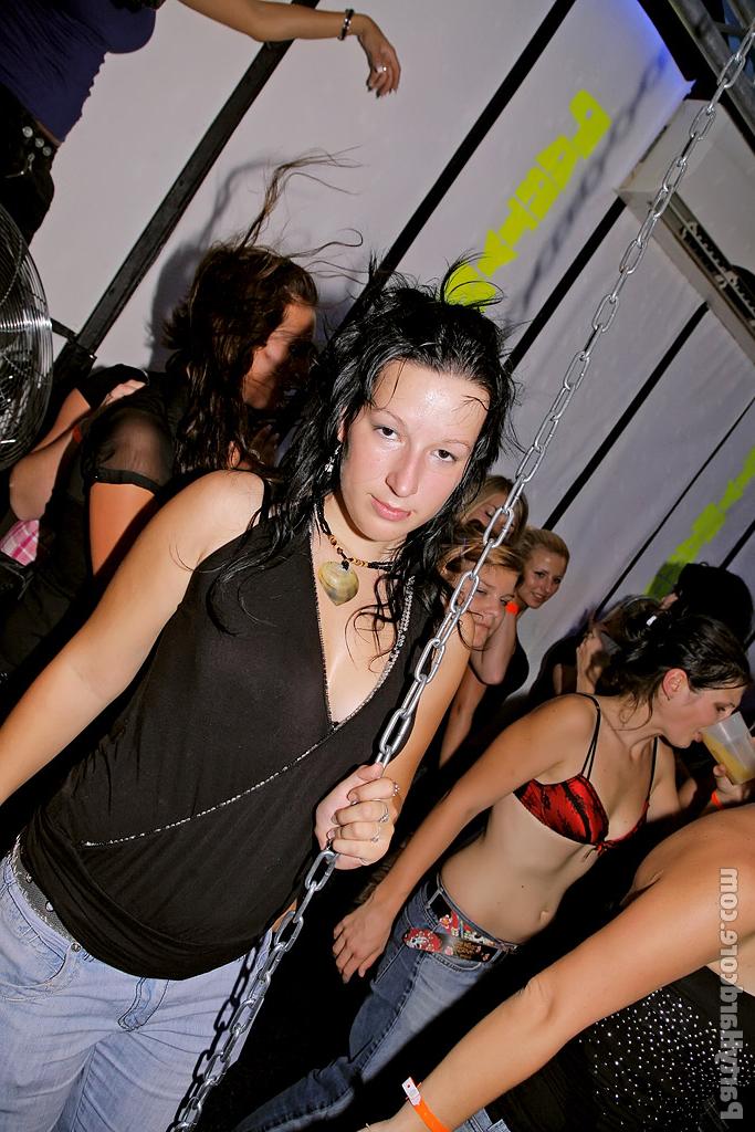 16P Flirtatious amateur chicks getting drunk and going down at the party