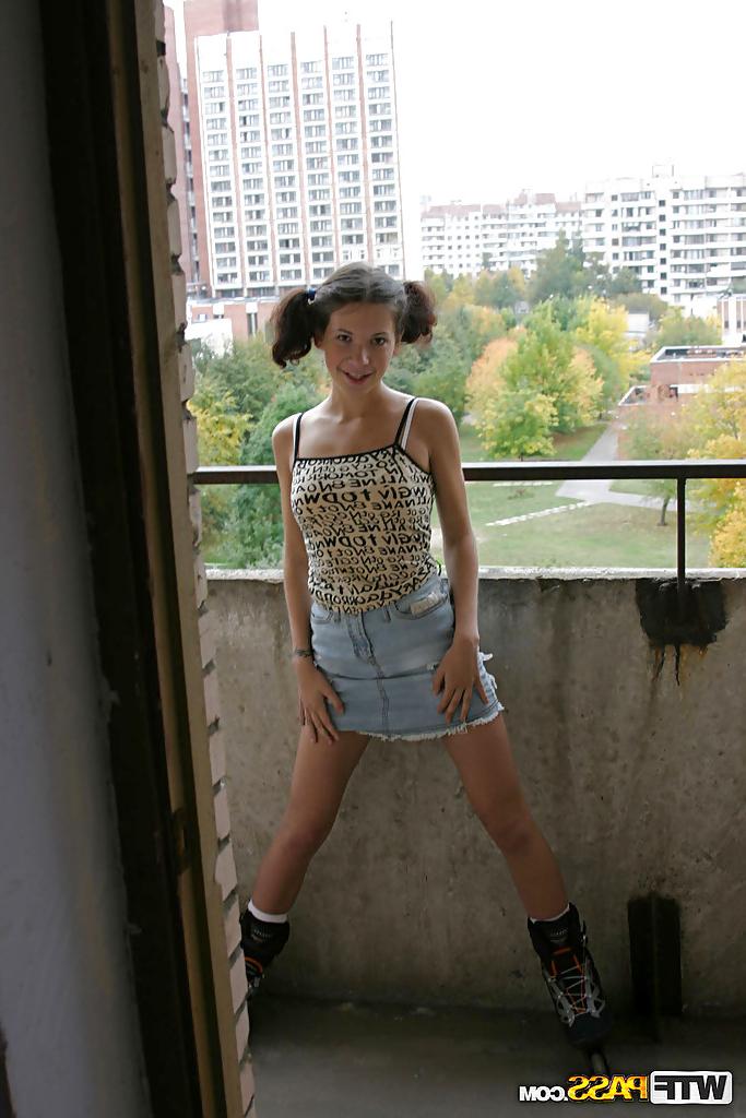 16P Lusty teenage cutie gives a blowjob and gets pumped in a public place