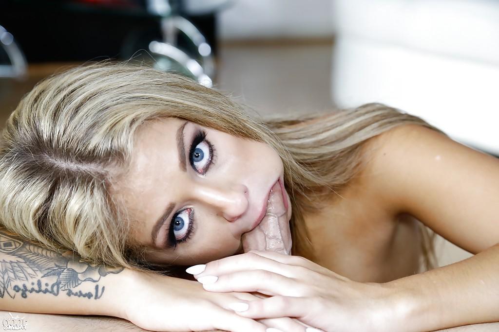 16P Blonde hottie Madelyn Monroe getting chipmunked by large POV cock