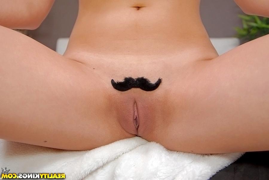 16P Strange babe Shae Summers has a sexy mustache on her pussy
