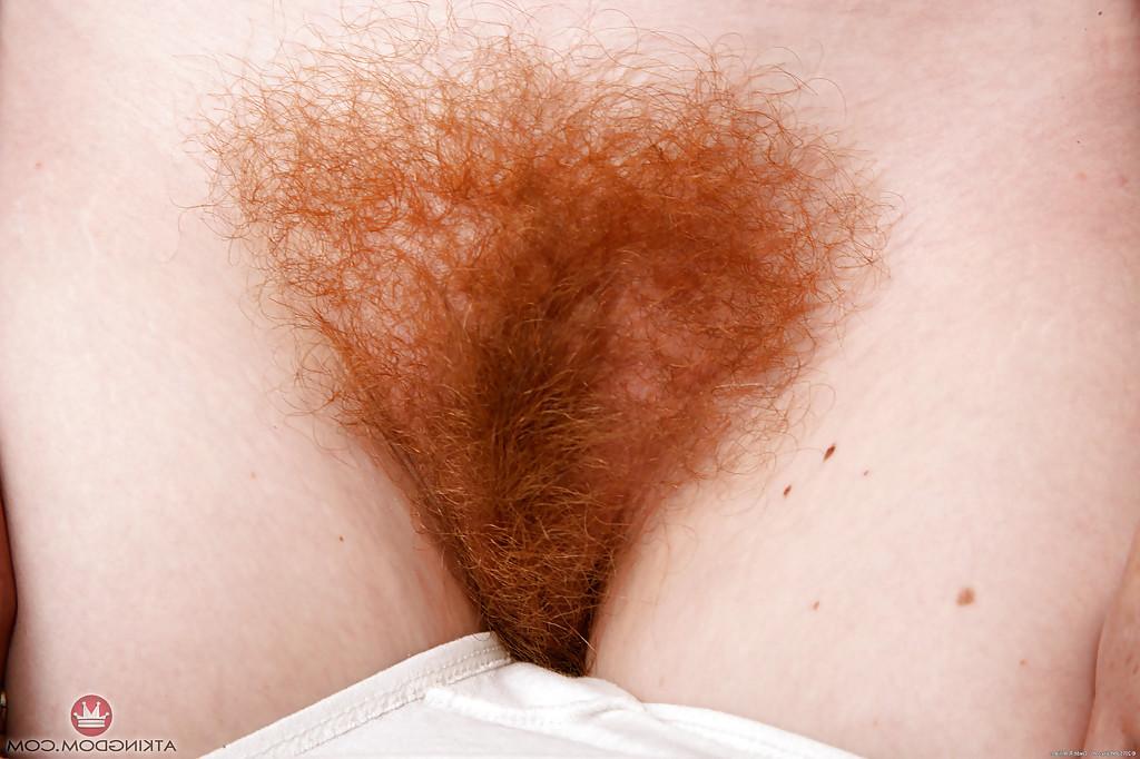 16P Redheaded wife Ana Molly baring nice ass and hairy vagina