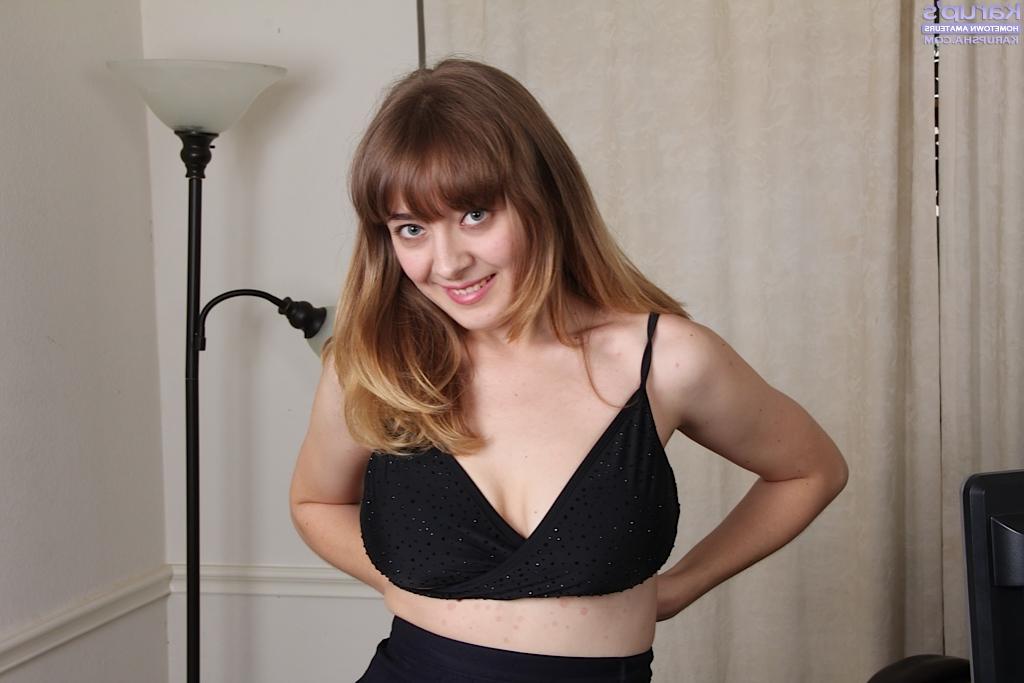 16P Glassed adorned teen chick Emily Johnson making nude modeling debut