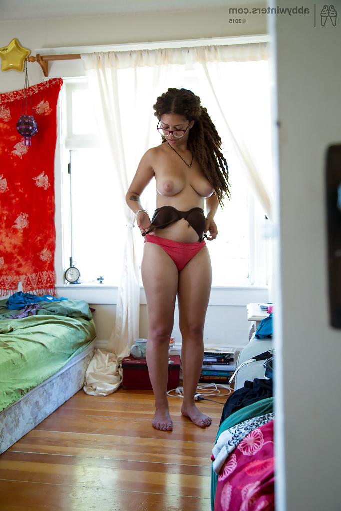 16P Busty amateur Christina takes off pantie sand lets saggy boobs hang