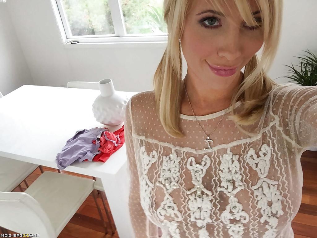 16P Horny as fuck blonde with big boobies Tasha Reign poses hot