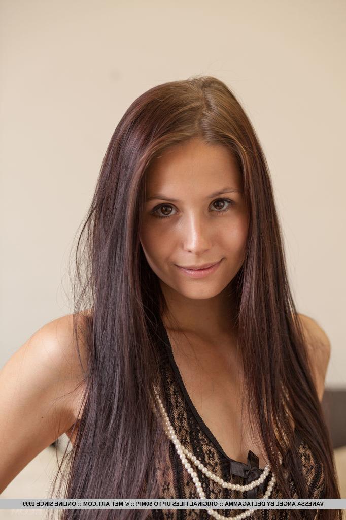 18P Hot skinny Vanessa Angel showing her small breasts and sexy pussy closeup