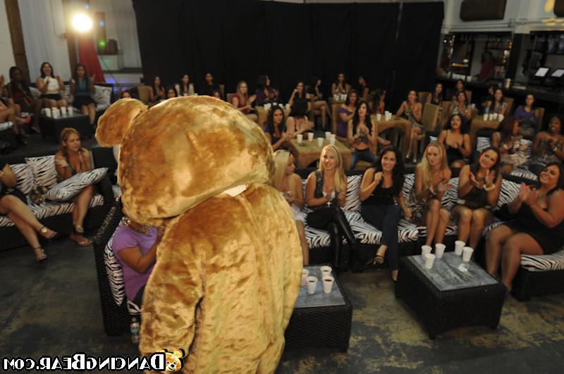 16P Stunning babes go all out at the wild party with a malestripper