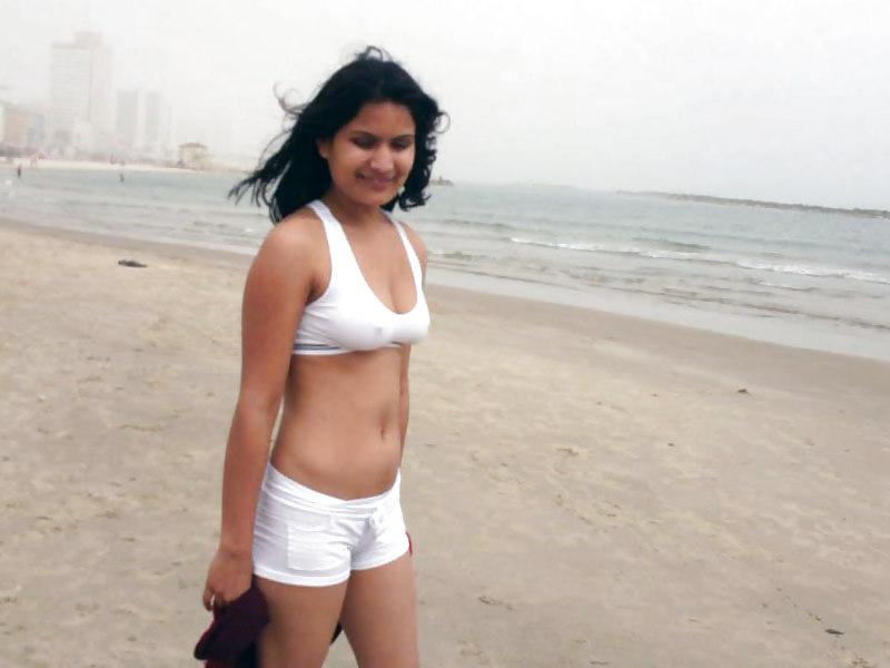 20P Desi tits at Beach