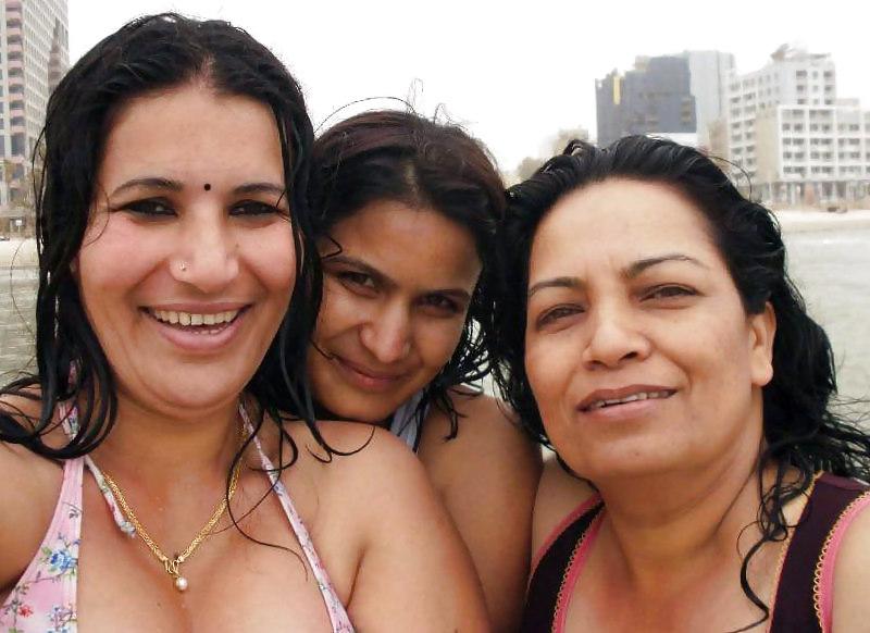 20P Desi tits at Beach