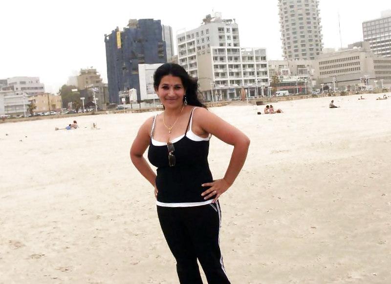 20P Desi tits at Beach