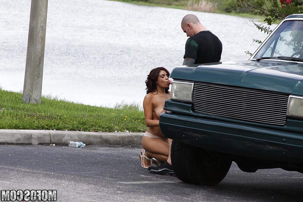 16P Juggy latina slut Savana Ginger gives head and gets fucked outdoor