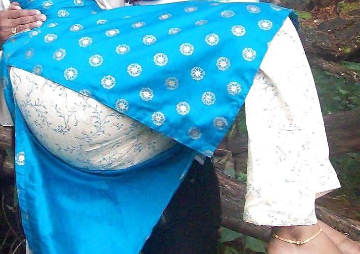 25P Desi gaand