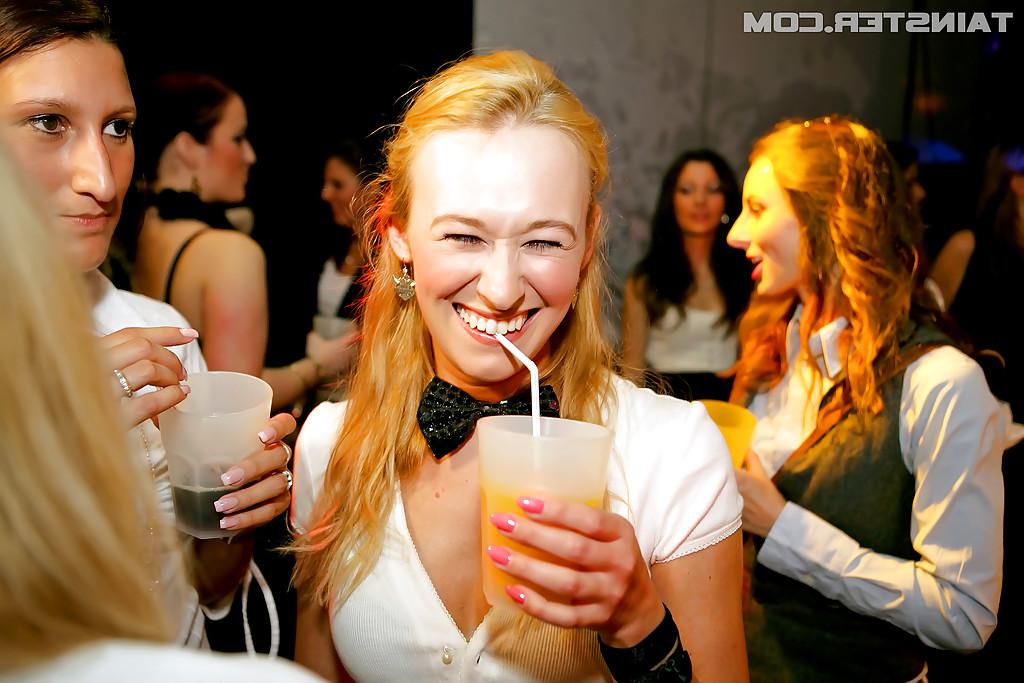 16P Dirty-minded MILFs going wild at the drunk party with naughty guys