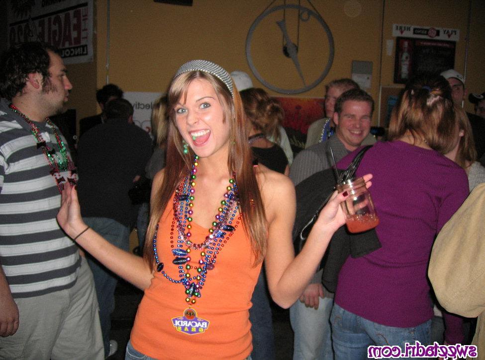 16P Adrienne flashes for beads at mardi gras