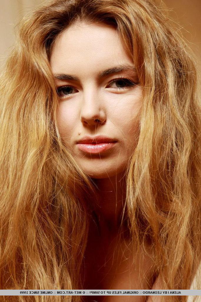 18P Pictures of teen beauty Alena I spreading for you in bed