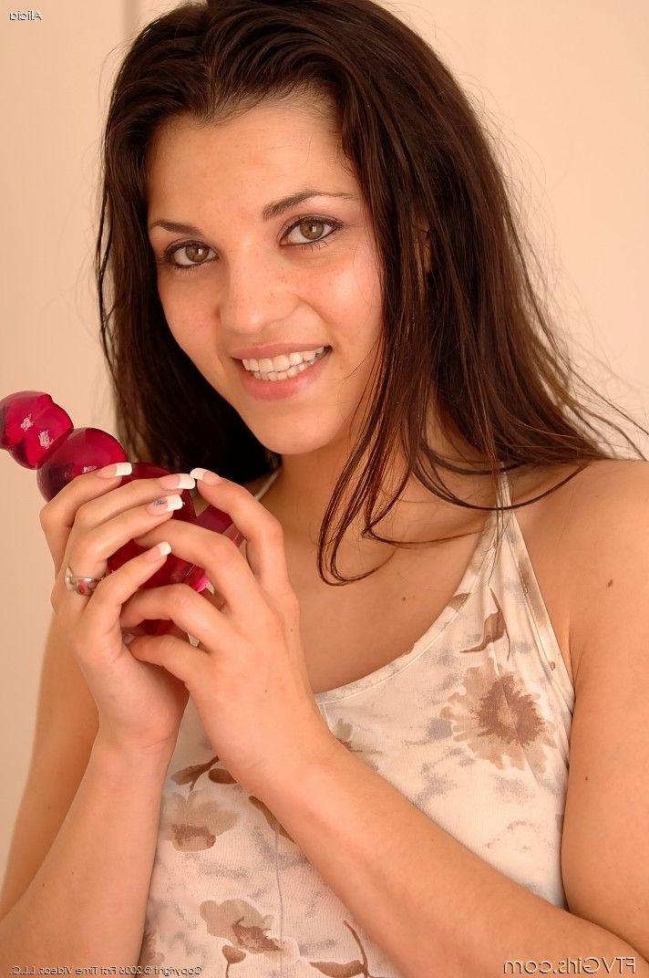 20P Pictures of teen girl Alicia toying her tight wet pussy