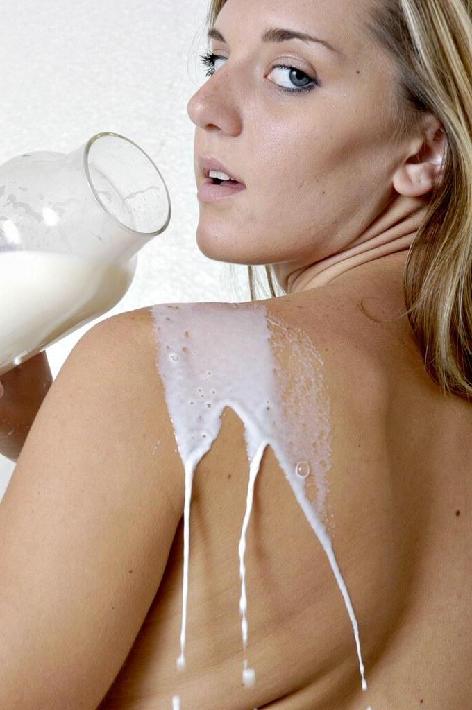 16P Pictures of teen babe All About Ashley making a mess of her milk