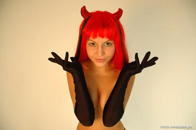 15P Pictures of Alyssa Teen dressed as a sexy devil