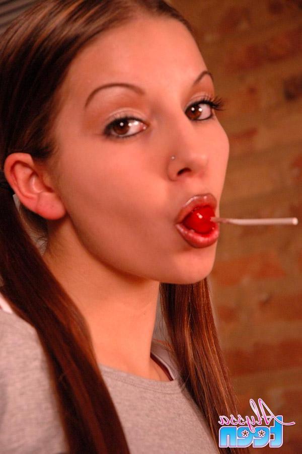 15P Pictures of Alyssa Teen putting something hard in her mouth