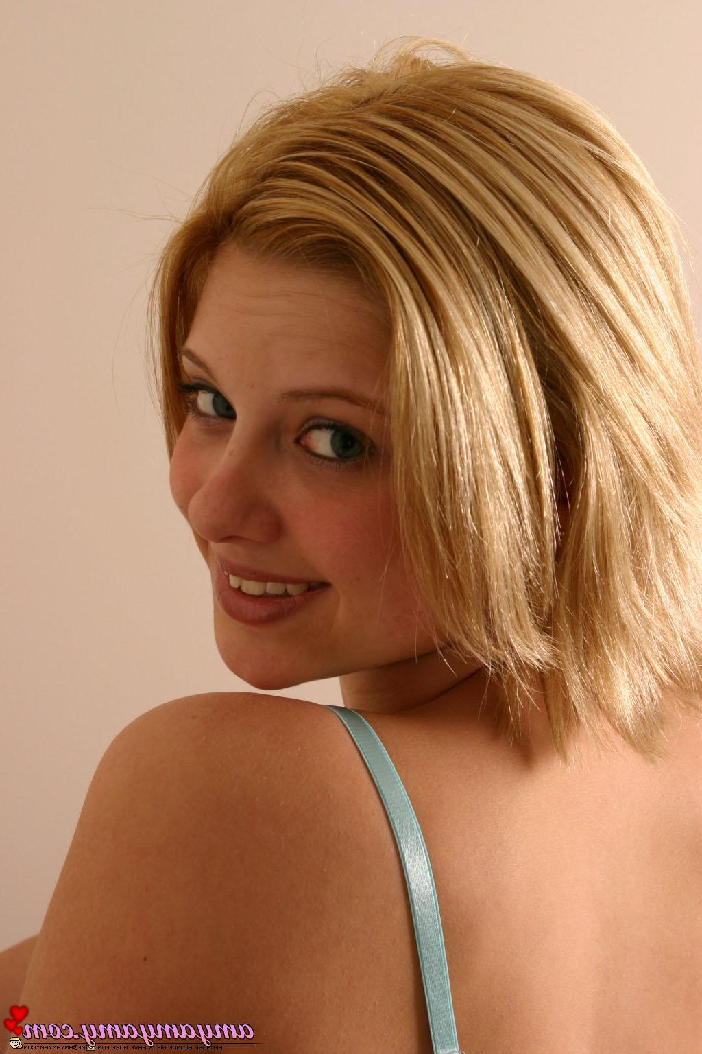 20P Pictures of teen porn girl Amy Amy Amy teasing in her underwear