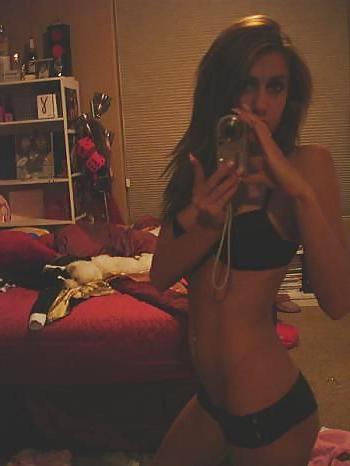 25P Sexy Self Shot Teen Girls Erotica By twistedworlds