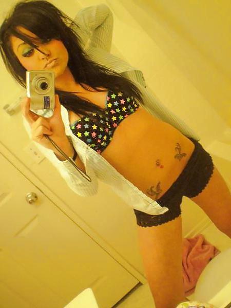 25P Sexy Self Shot Teen Girls Erotica By twistedworlds