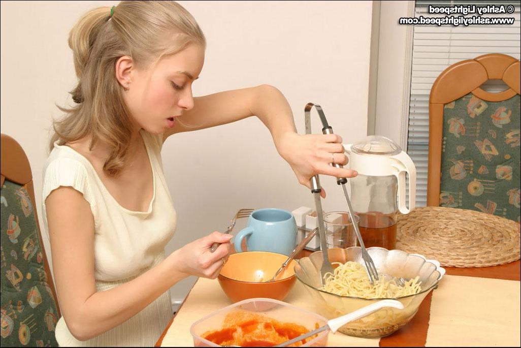 20P Pictures of teen Ashley Lightspeed making a mess in the kitchen