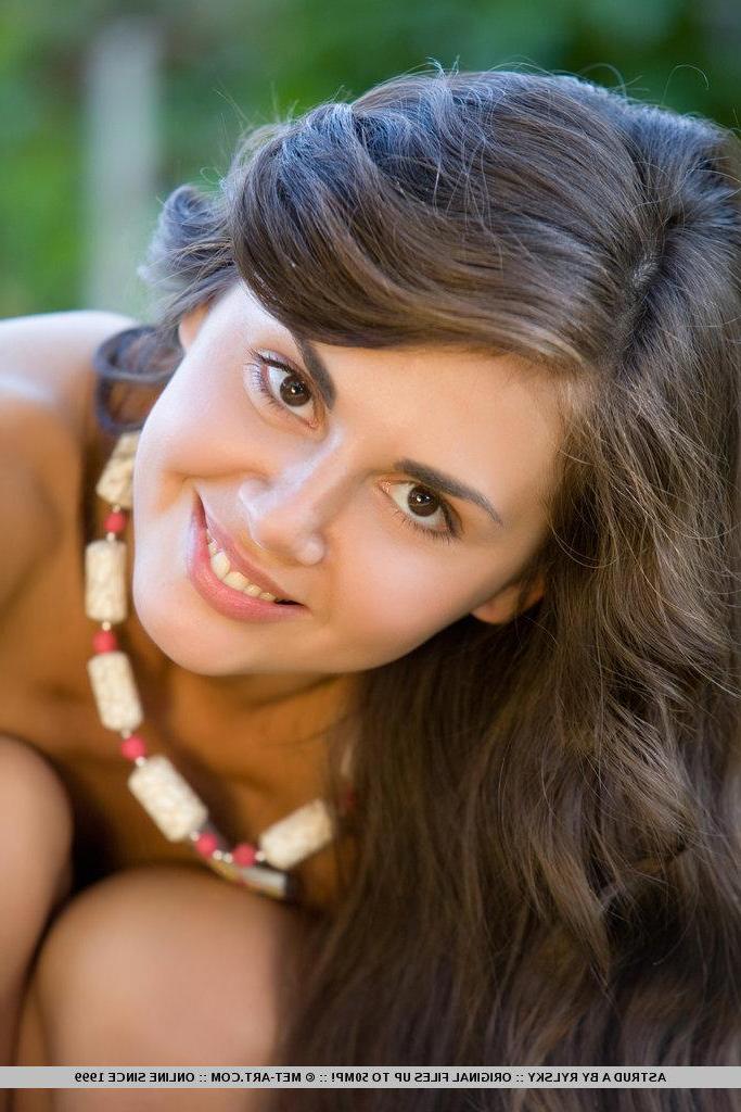 18P Pictures of teen beauty Astrud A showing her beautiful flower