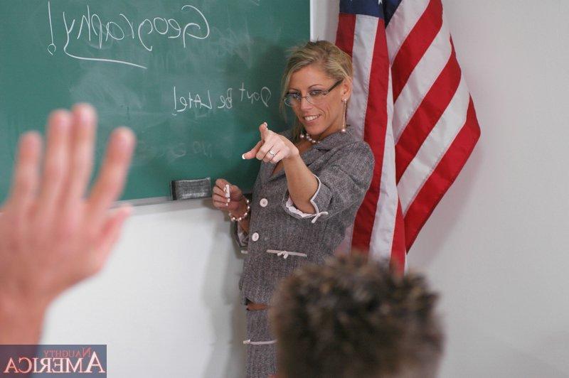 16P MILF teacher in glasses Chelsea Zinn fucked and facialized in class