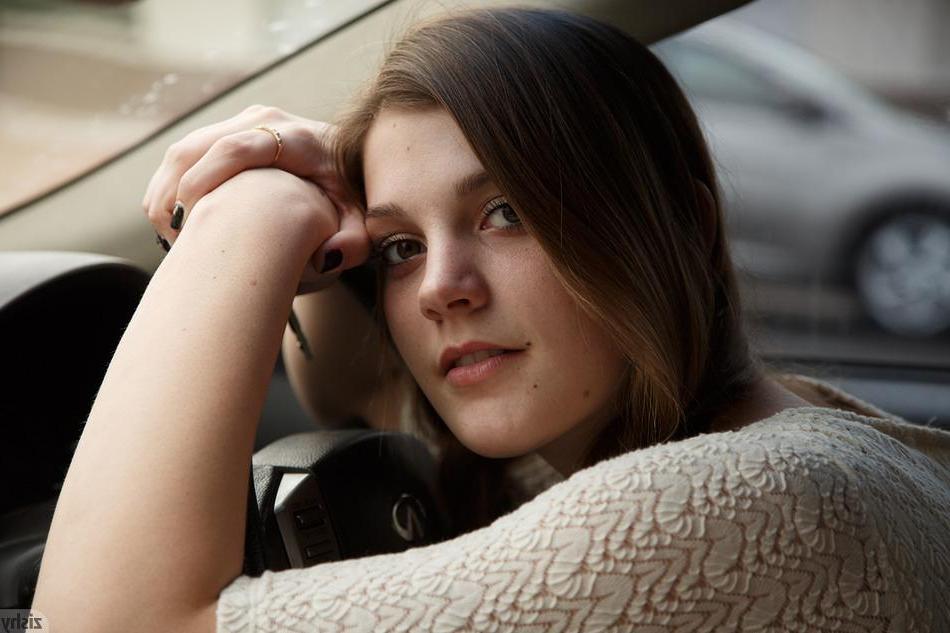 8P Pretty teen Aubrey Snow teases with her hot college body