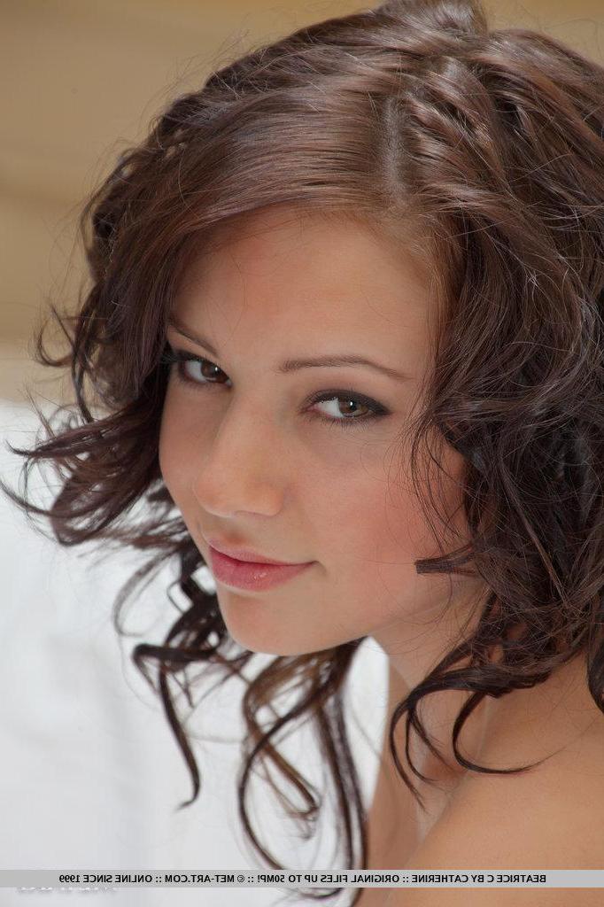 18P Pictures of teen beauty Beatrice C giving you her beautiful nude body