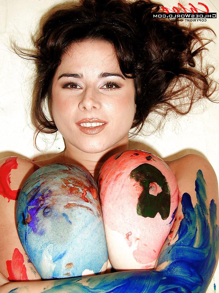 16P French MILF Chloe Vevrier covering huge boobs and ass with body paint