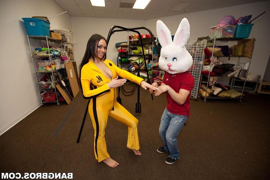 16P Busty brunette girl Bethany Benz fucks a lucky dude in a porn shop