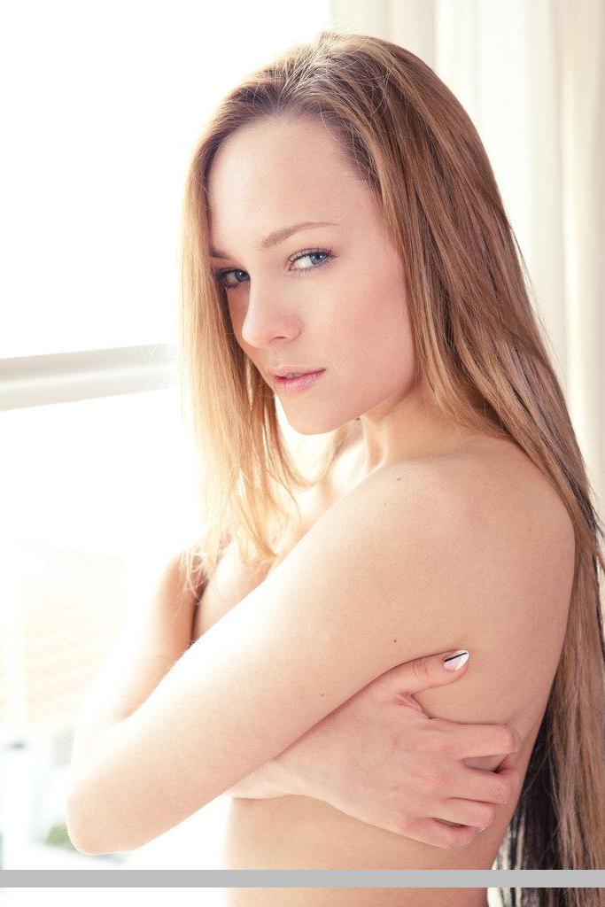 18P Pictures of teen beauty Angel B totally nude just for you