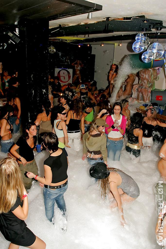 16P Barbara Summer & Claudia Rossi are into hardcore foam sex party