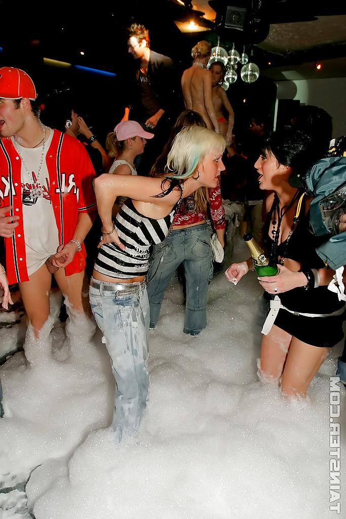 16P Barbara Summer & Claudia Rossi are into hardcore foam sex party