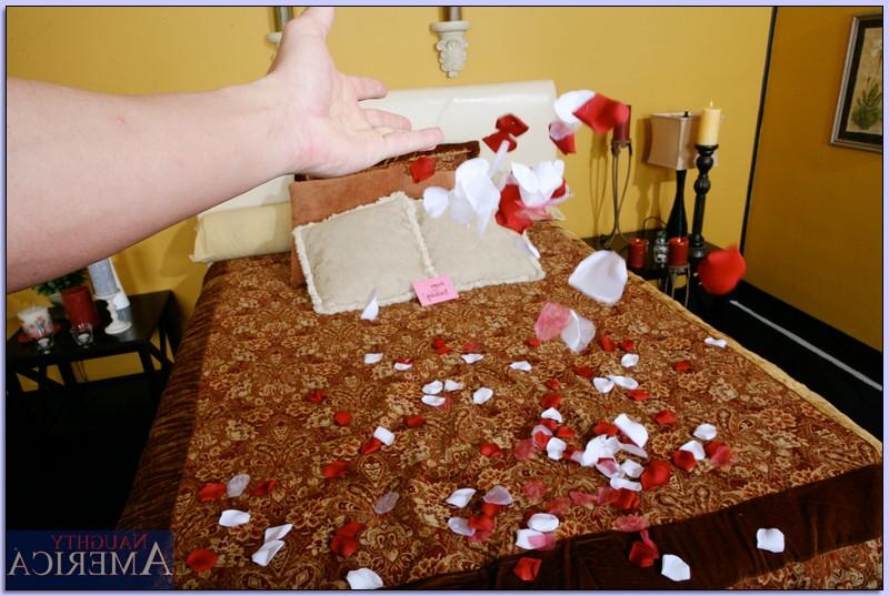 16P Exquisite wife Daisy Marie banged on the bed full of rose petals