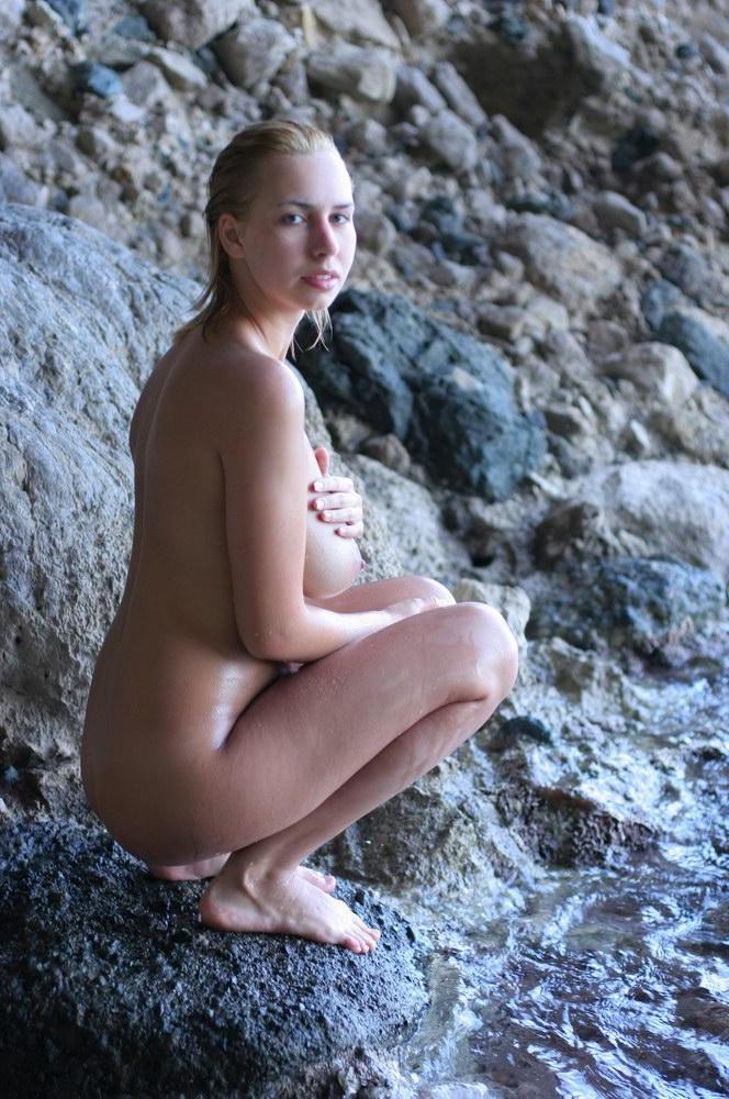 15P Pictures of Busty Nastya spreading for your cock outside