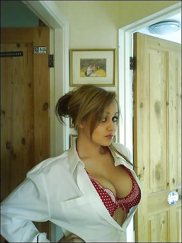 18P Amateur Busty