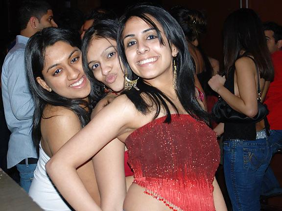25P Indians - Pakis - desi ladies partying 