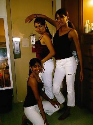 25P Indians - Pakis - desi ladies partying 