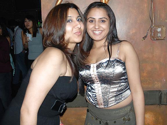 25P Indians - Pakis - desi ladies partying 