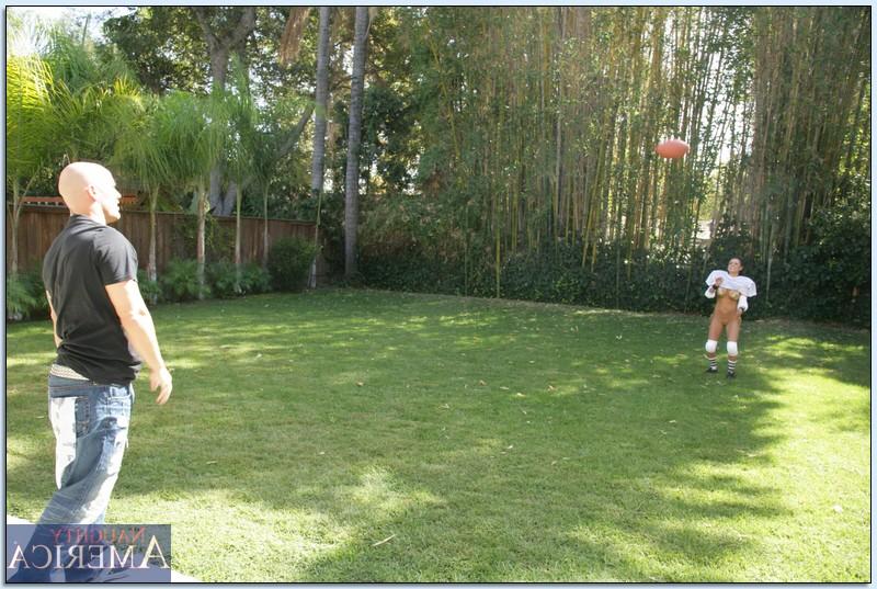 16P Sporty babe Eva Angelina giving a hot blowjob for her football coach