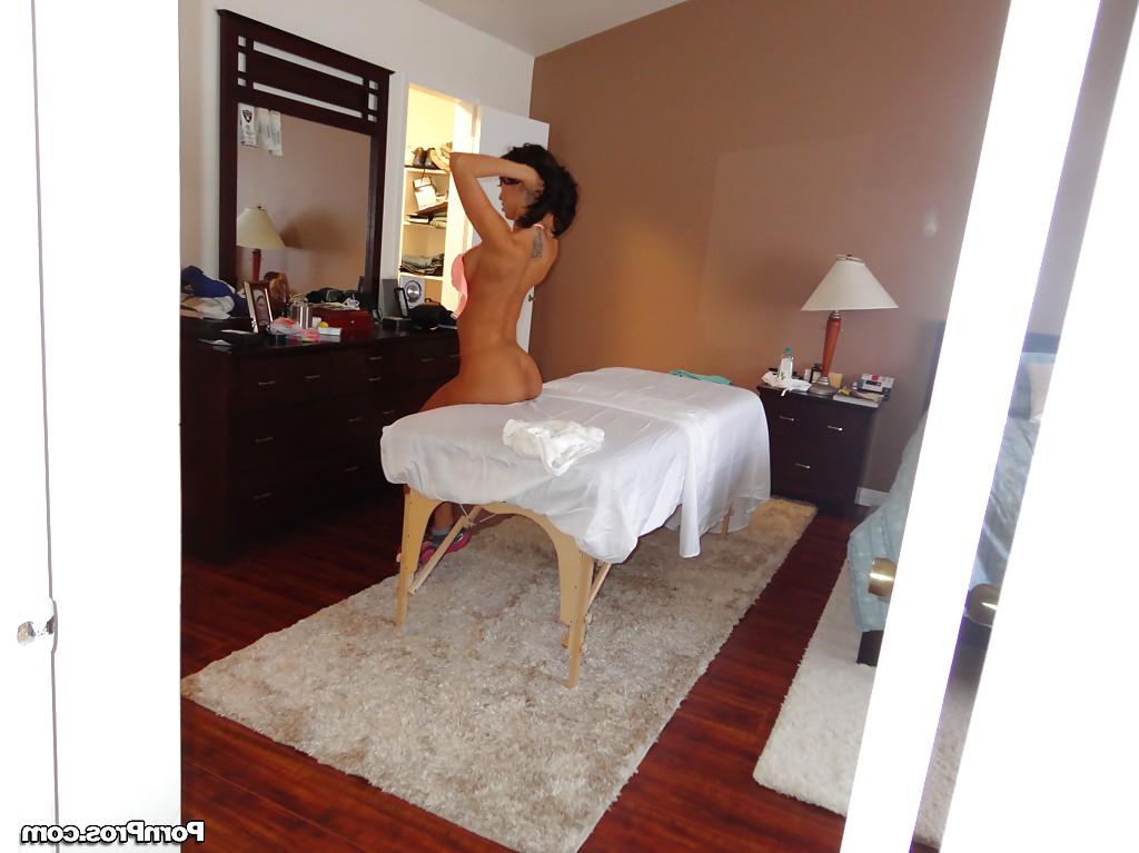 16P Brunette Latina Franceska Jaimes baring nice ass while disrobing for massage